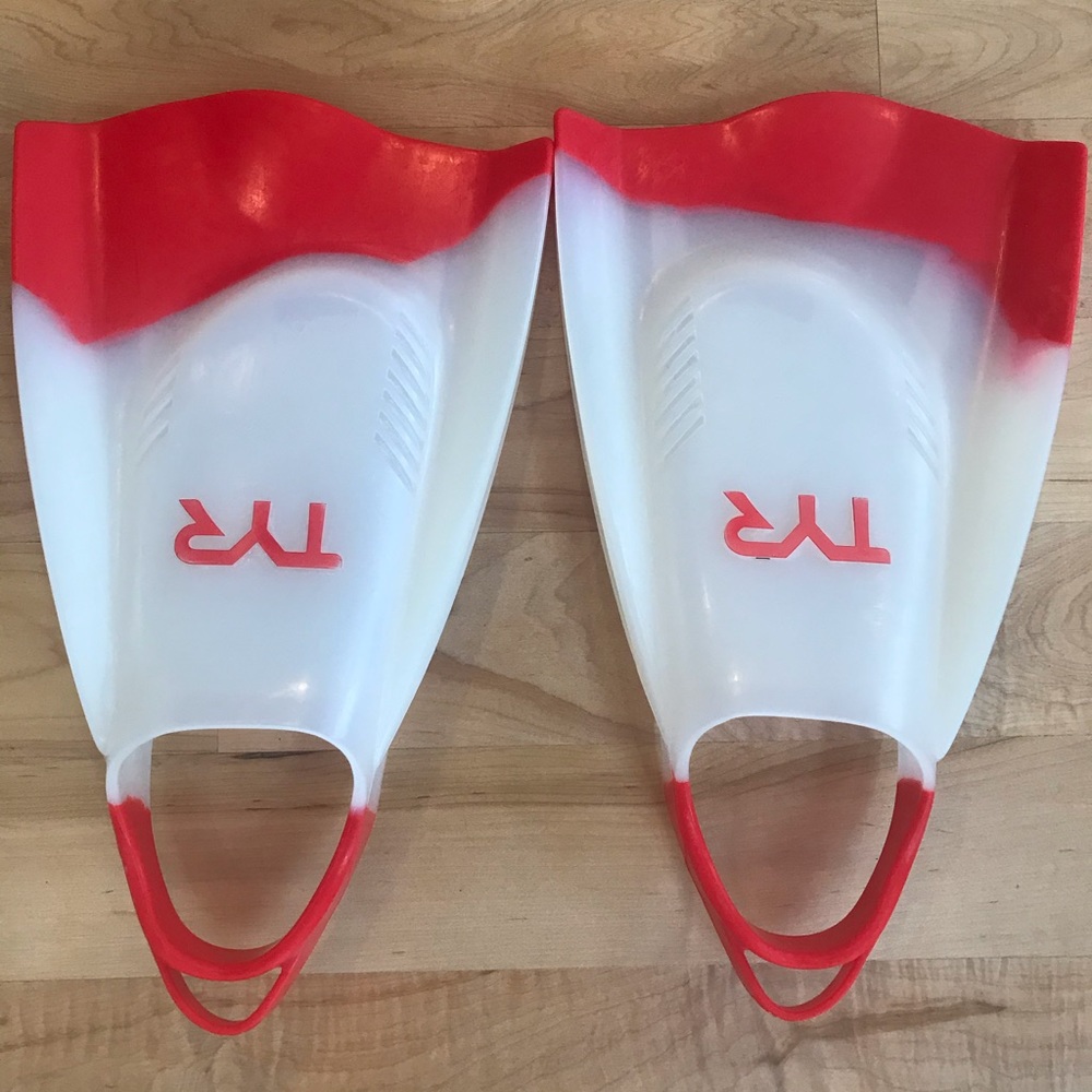 Like New TYR HydroBlade Fins. Unisex.